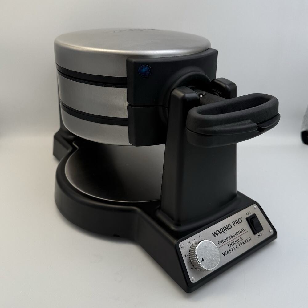 Waring Pro Double Waffle Maker WWM1200 Belgian Waffle Iron Tested Works Great!!